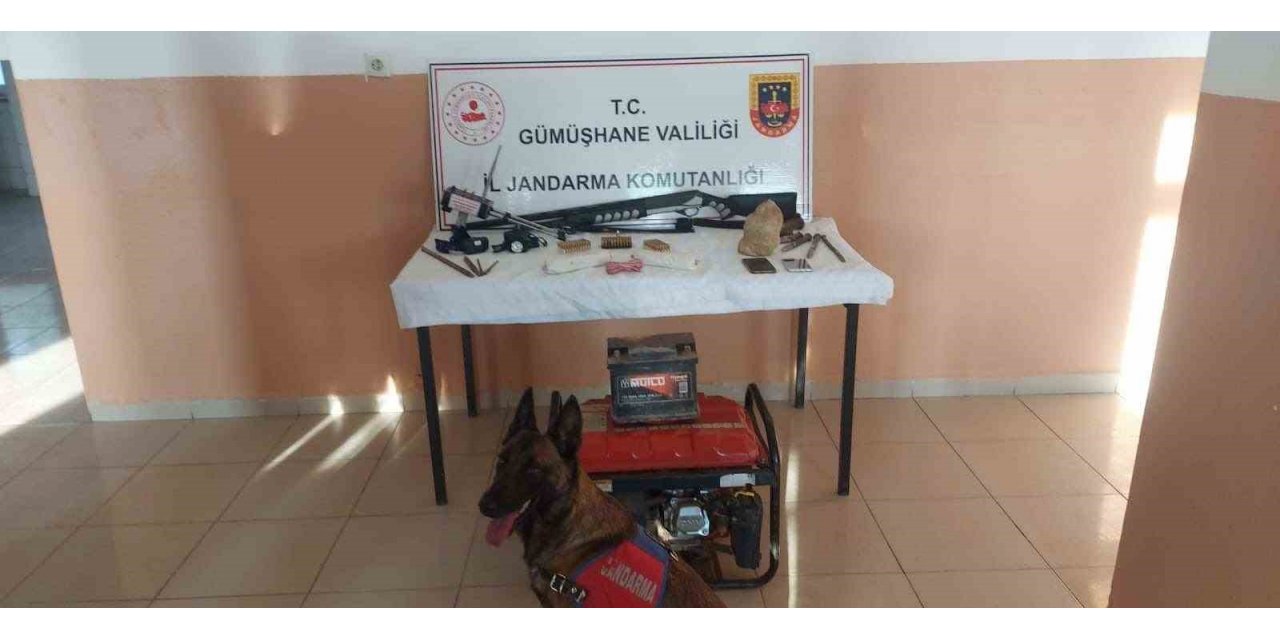 Jandarma’dan kaçak kazı ve kenevir operasyonu