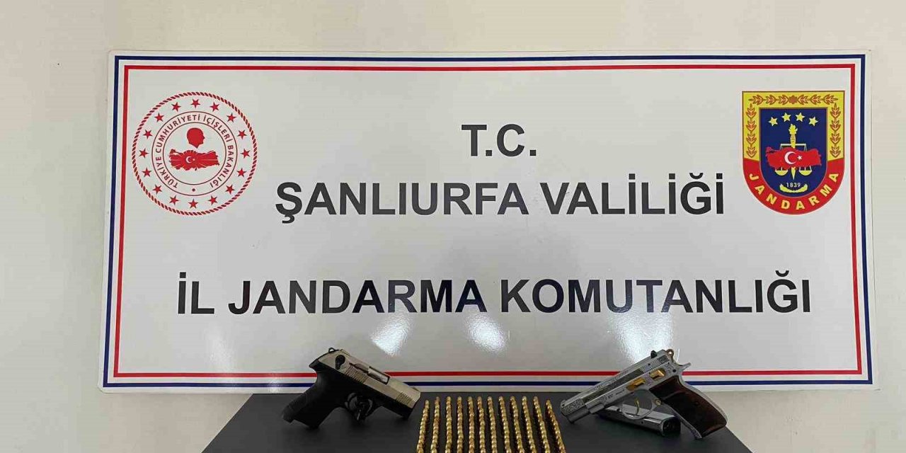 Düğünde havaya ateş açan 2 kişi yakalandı