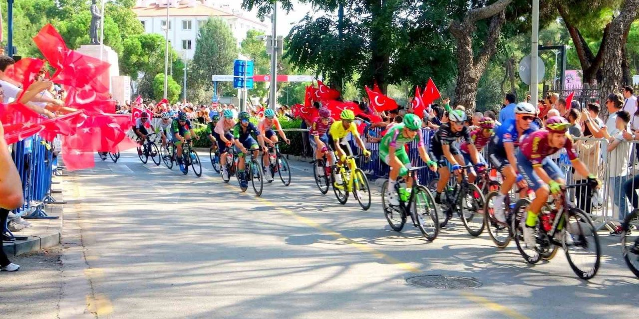 Marmaris-Bodrum 5. etap Menteşe’de vatandaşlar tarafından yoğun ilgi ile karşılandı