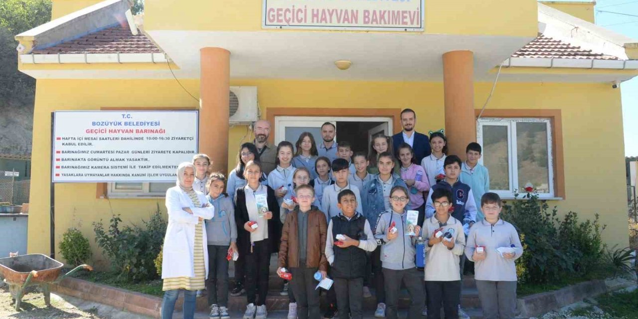 Öğrencilerden hayvan barınağına ziyaret