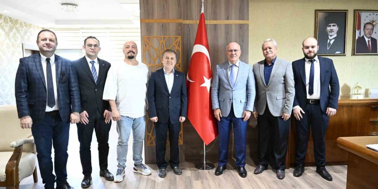 Uşak Üniversitesine ’Kurumsal Kan Bağışçısı’ madalyası’