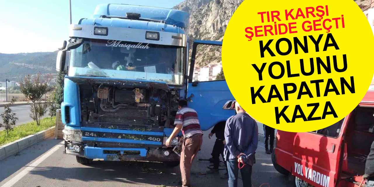 Konya yolunu kapatan kaza! Lastiği patlayan tır karşı şeride geçti