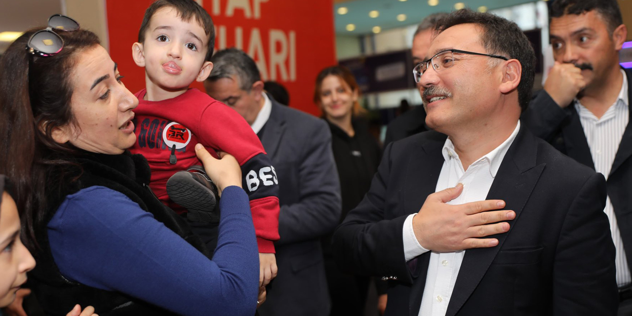 Vali duyurdu! Her eve ders çalışma masası geliyor
