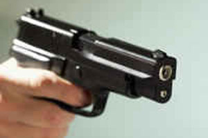 Bakan silahlı saldırıda öldürüldü