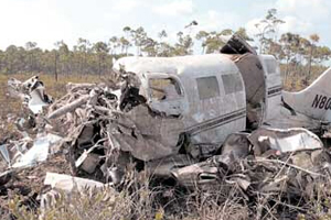 Uçak düştü: 9 kişi hayatını kaybetti