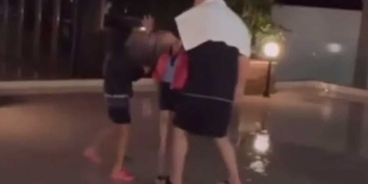 'Babaya bağrılmaz': Sedat Peker BAE'de Ailesiyle Yağmur Altında Eğlendi