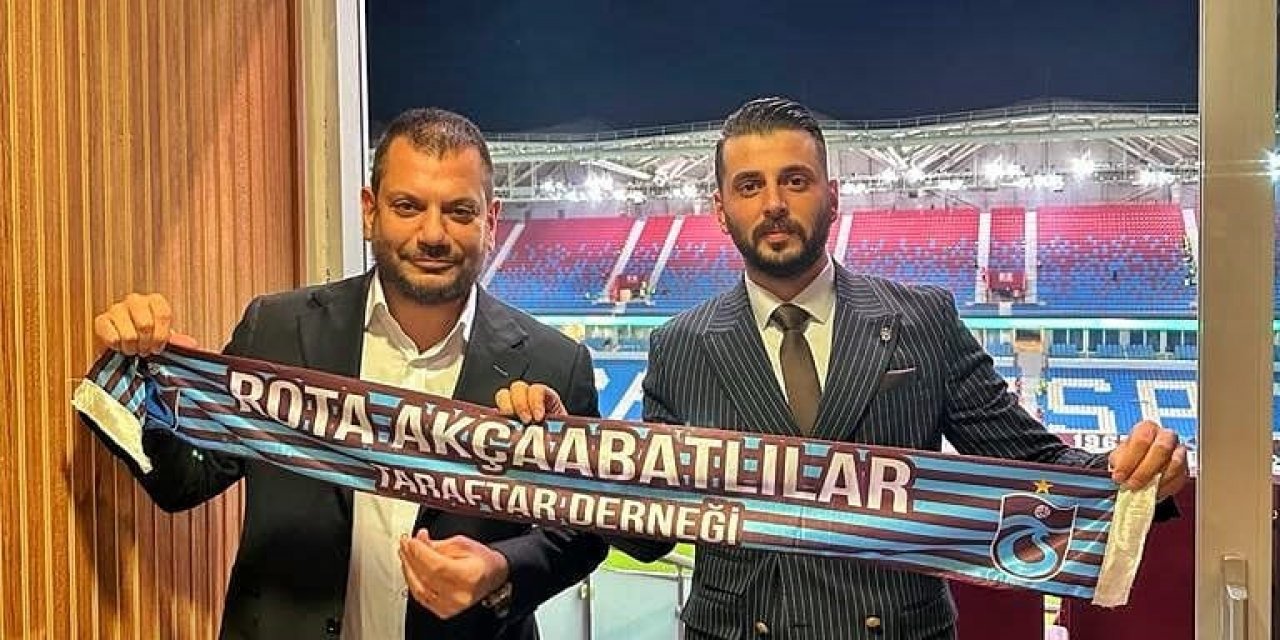 Trabzonspor Başkanı Ertuğrul Doğan’a Konya'da işlemeli kılıç hediye edildi