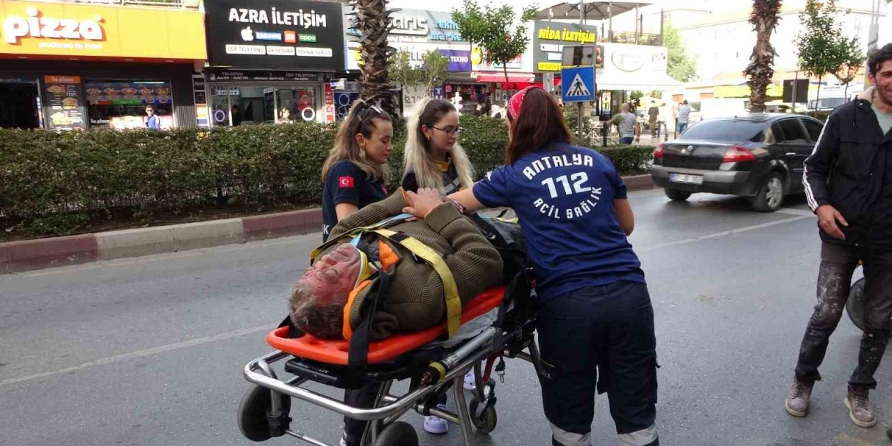 Antalya'da iyilikten maraz doğdu: Motosikletli sürücü yaralı