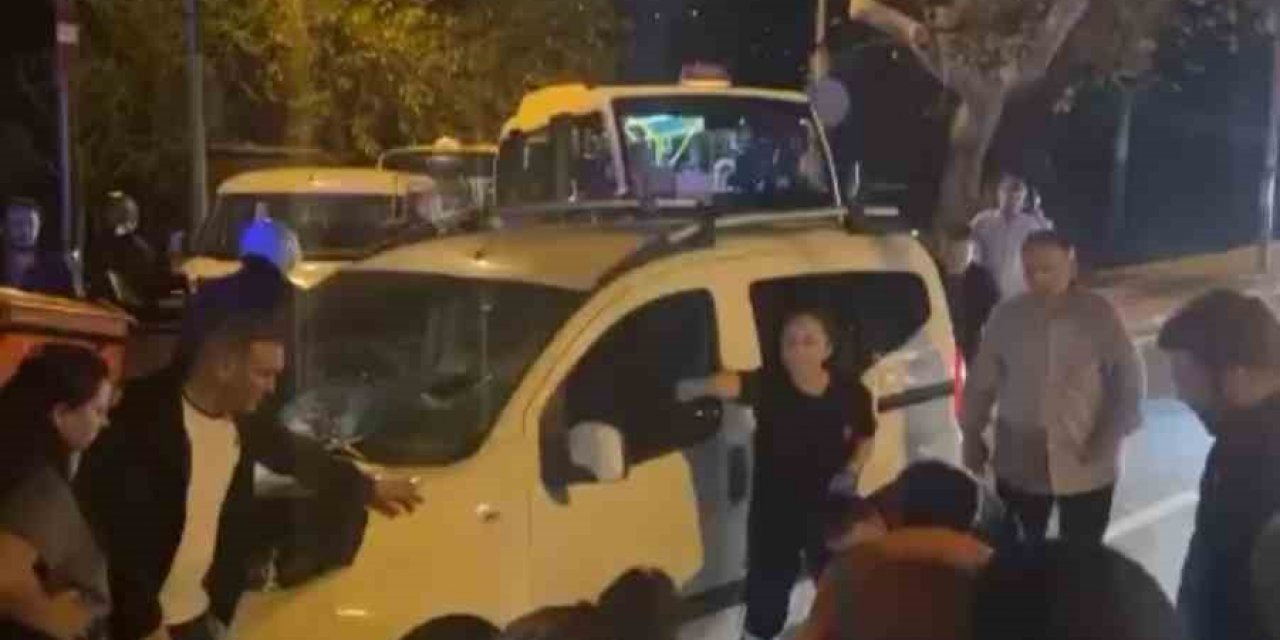İstanbul'da araç yayalara çarptı! 1 ölü, 1 yaralı