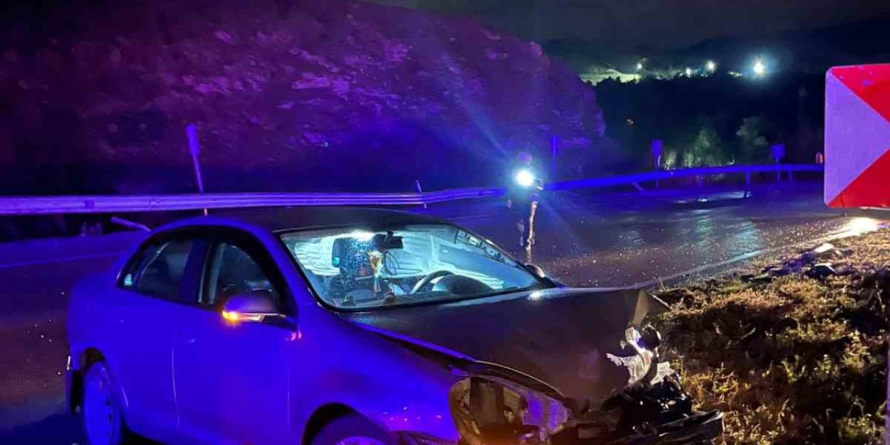 Afyon-Kütahya yolu Bayramgazi Rampasında kaza: 5 kişi yaralandı