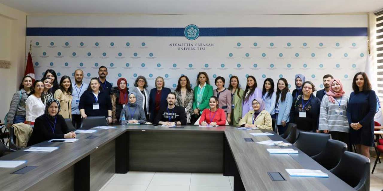 Necmettin Erbakan Üniversitesi'nde TÜBİTAK destekli 'Rehber Hemşire Eğitimi'