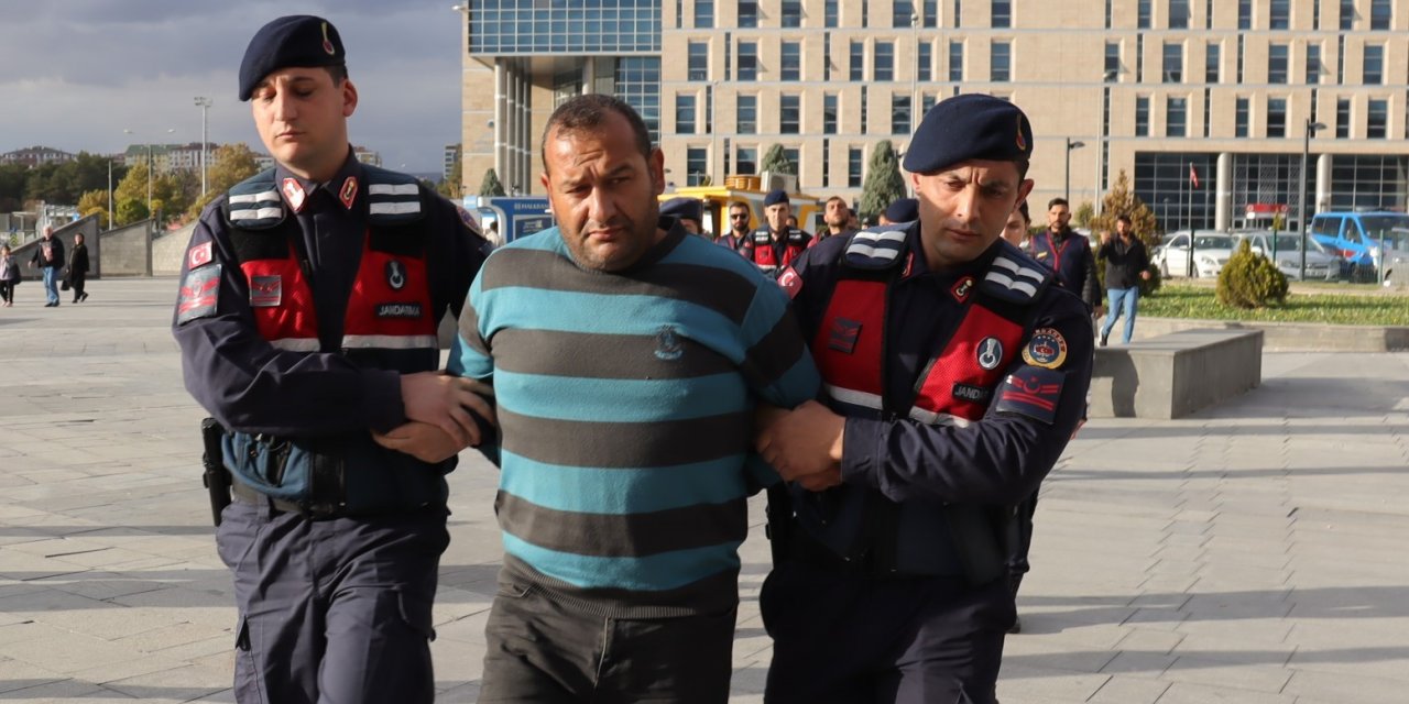 Hasibe Soykuk'un katilini kan lekeleri ele verdi