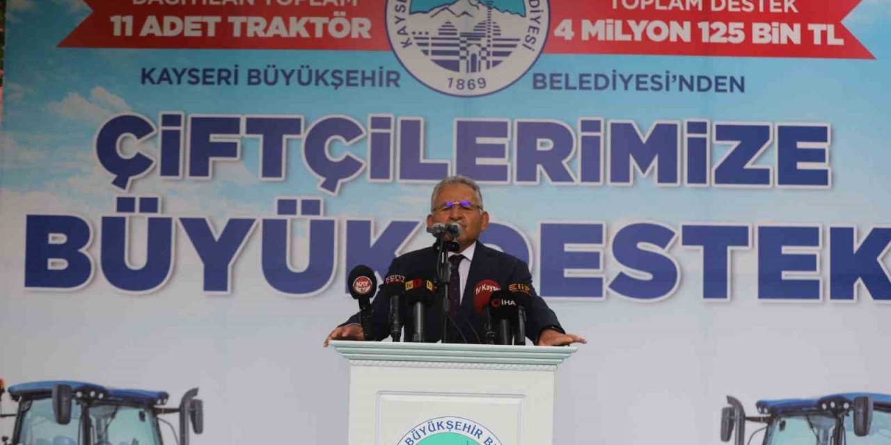 Başkan Memduh Kılıç miting gibi dağıtım yaptı: Konya'yla ilk 4'ü paylaşıp desteğe devam ediyorlar
