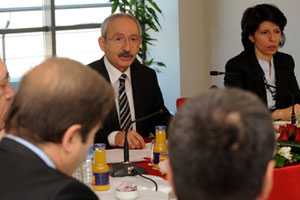 Kılıçdaroğlu'nu terleten soru