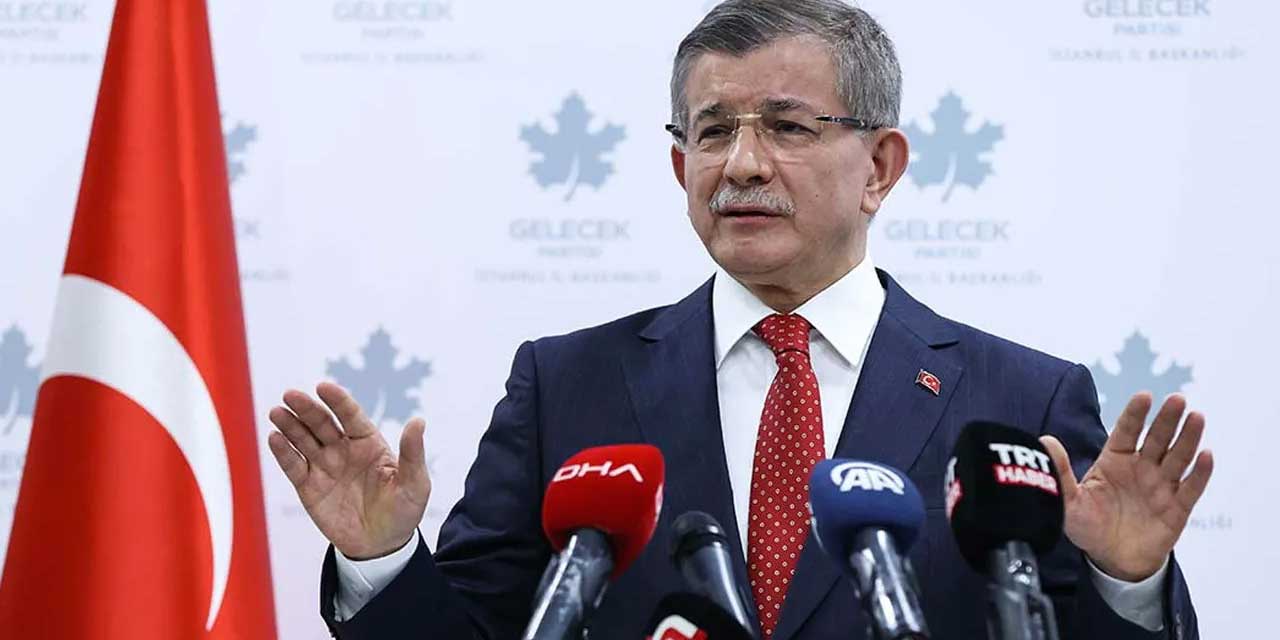 Ahmet Davutoğlu, Gelecek Partisi'nin Belediye Başkan Adaylarını Açıkladı