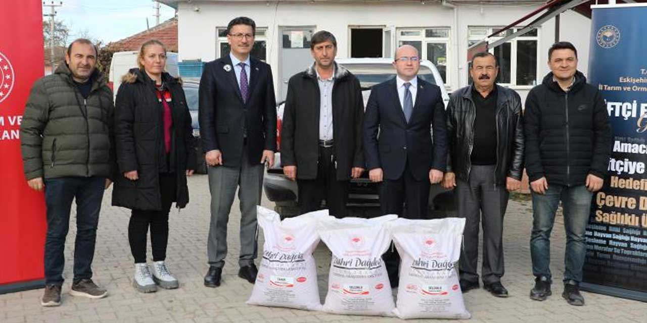 Konya'da geliştirilen ekmeklik buğdaylar 'Taner ve Selçuklu' Eskişehirli çiftçiye dağıtıldı