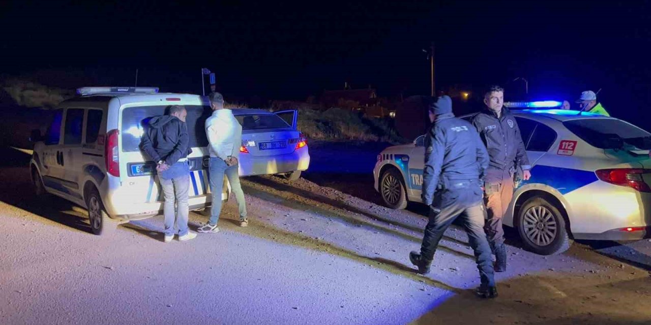 Uyuşturucudan girdikleri cezaevinden izinli çıkıp uyuşturucuyla yakalandılar