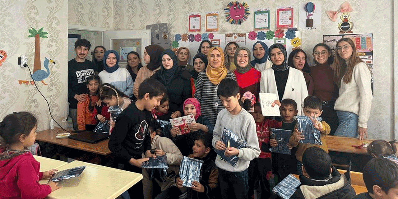 Konya'da yetimhanedeki yabancı çocuklara vücut diliyle sağlık eğitimi