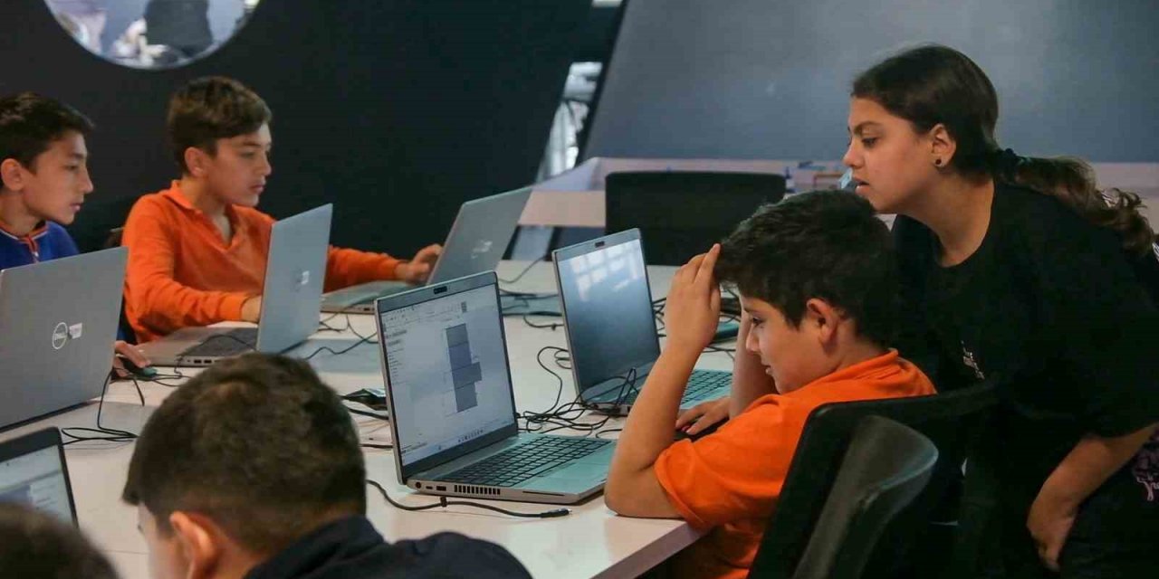 Konya'da öğrenciler yeteneklerini bu akademide keşfediyor