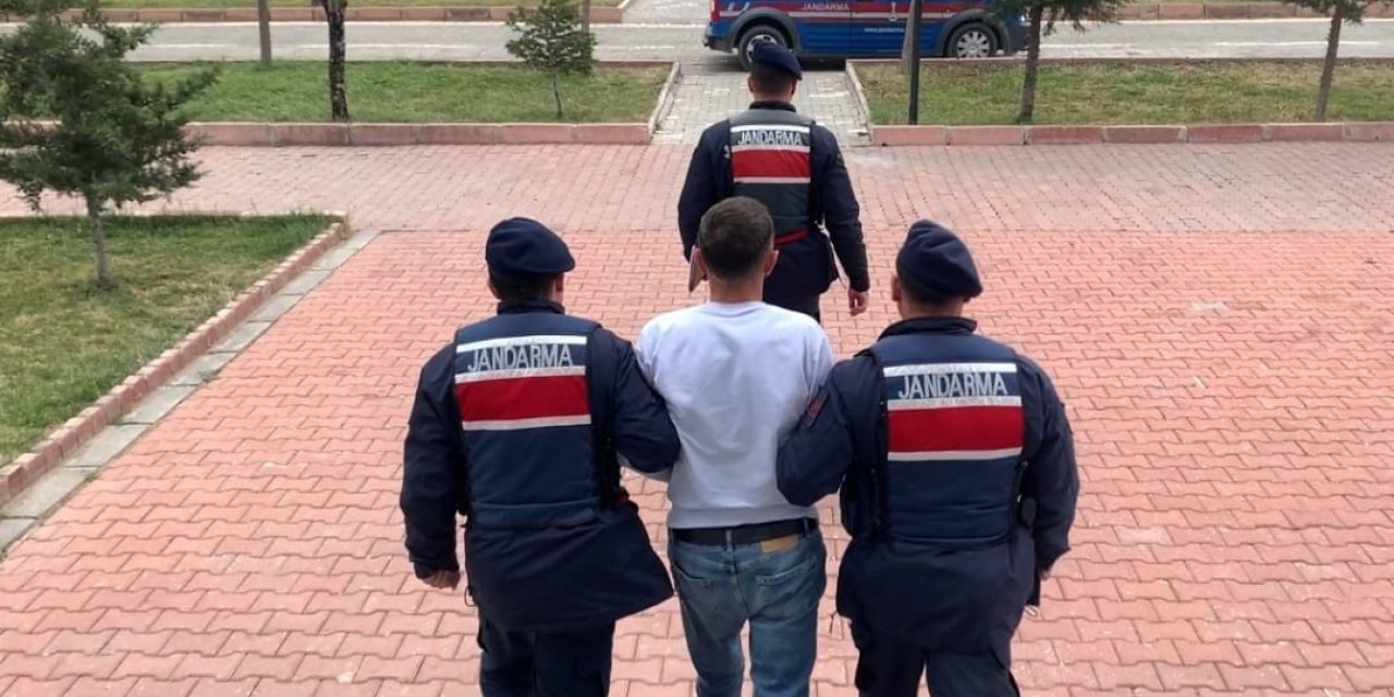 Aksaray'da 15 yıl hapis cezası olan şahsı JASAT ekipleri yakaladı