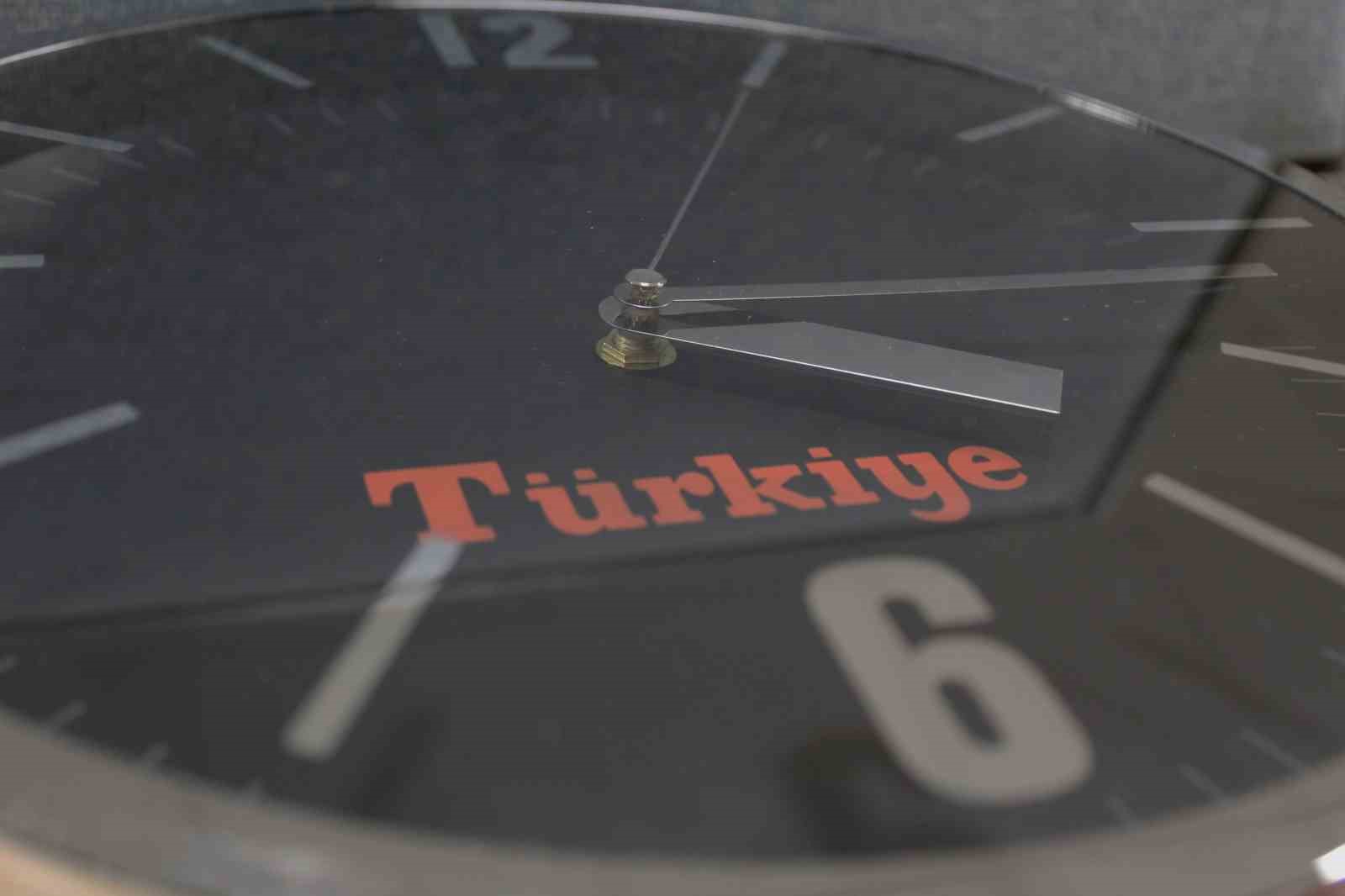 Vatandaşı ikiye bölen kalıcı yaz saati uygulamasının faydaları neler?