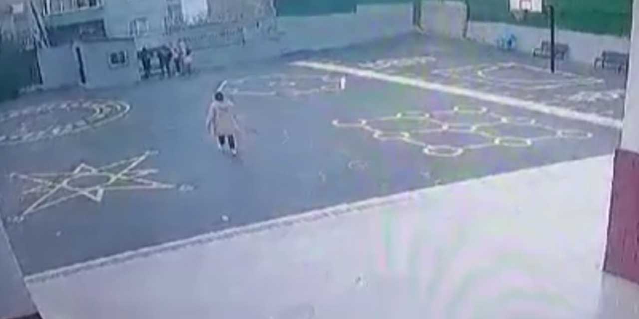 Velinin hamile öğretmene saldırdığı anlar kamerada