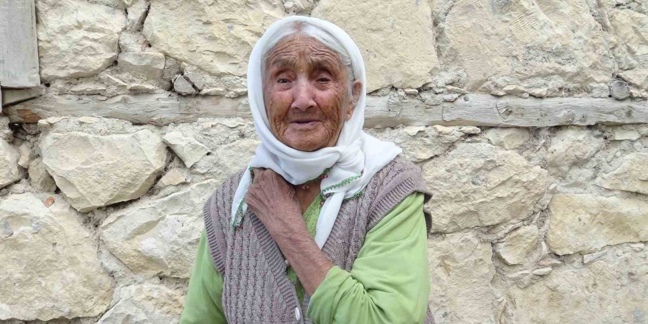 'Oğlum yüzme de bilmezdi' diyerek hafızalara kazınmıştı: Ayşe Gökçe hayatını kaybetti