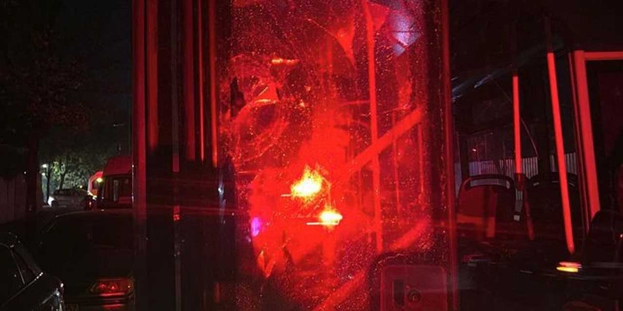 Öfkeli şahıs istediği yerde inemedi diye otobüsü kurşunladı