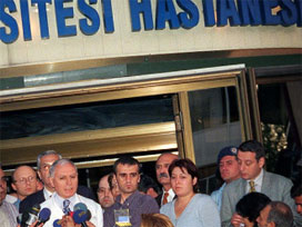 B. Üniversitesi'nde Haberal masası