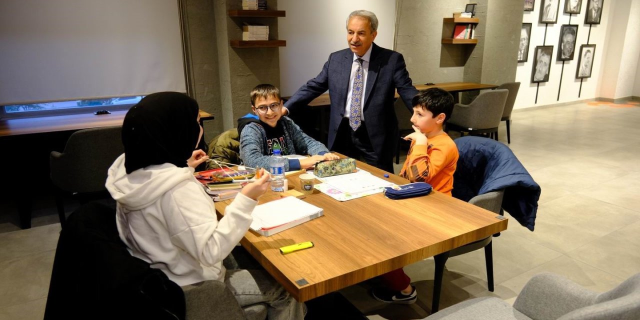 İl olmayı bekleyen Akşehir'e 200 milyon lira