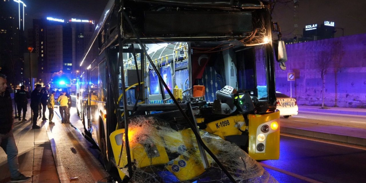 İşe gitmek için yola çıktılar, kazada yaralandılar