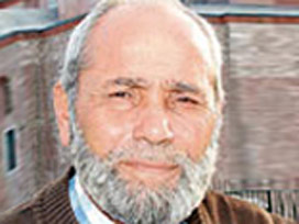 Yeni Akit yazarı Duran Kömürcü vefat etti