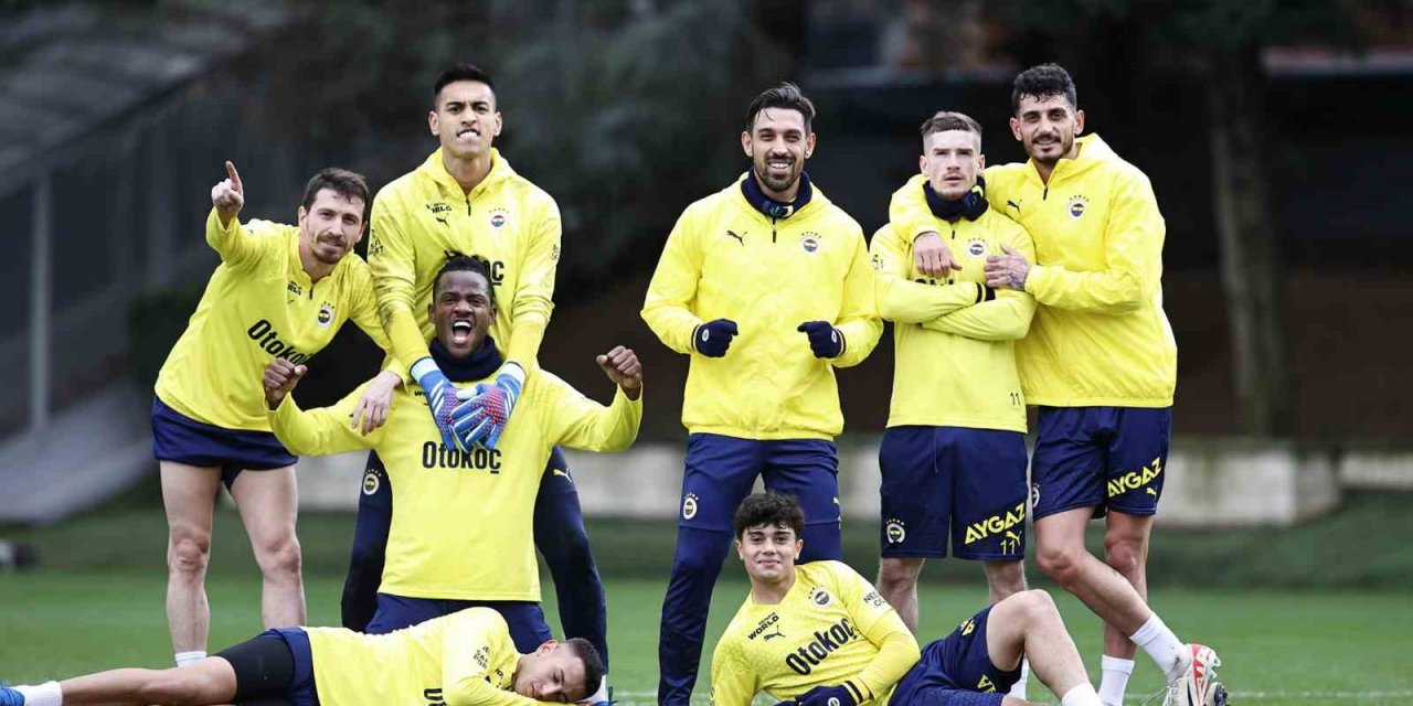 Fenerbahçe'den Konyaspor pozu