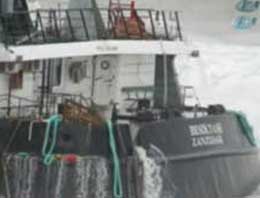 Türk gemisi ikiye bölündü! VİDEO