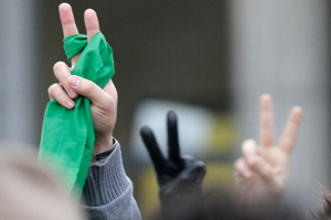 İran'da muhalefete gözaltı