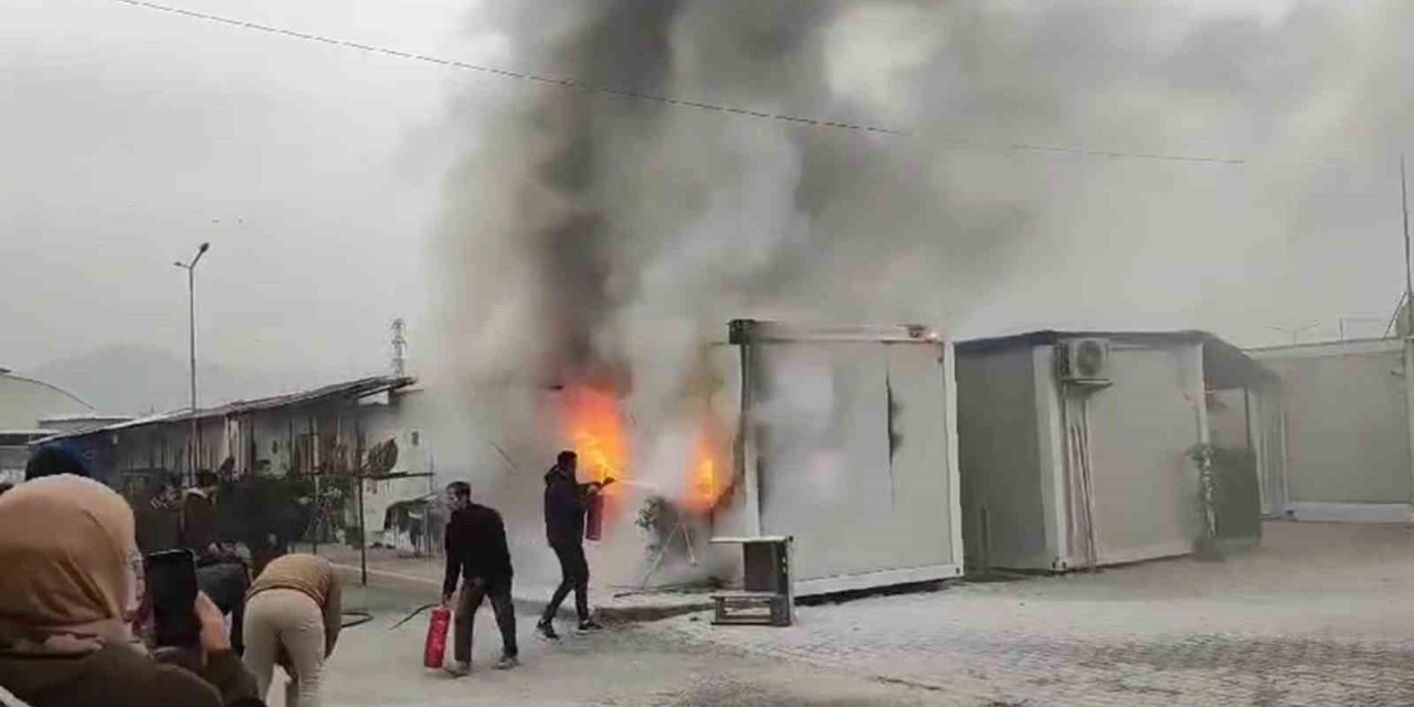 Deprem bölgesine elektrik tesisatı uyarısı