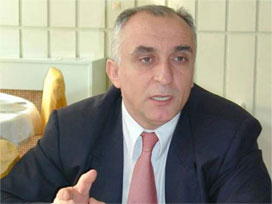 'AKP, üfürükle geldi, üfürükle gidecek'