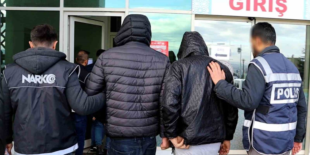 Karaman’da çeşitli suçlardan aranan 12 kişi tutuklandı