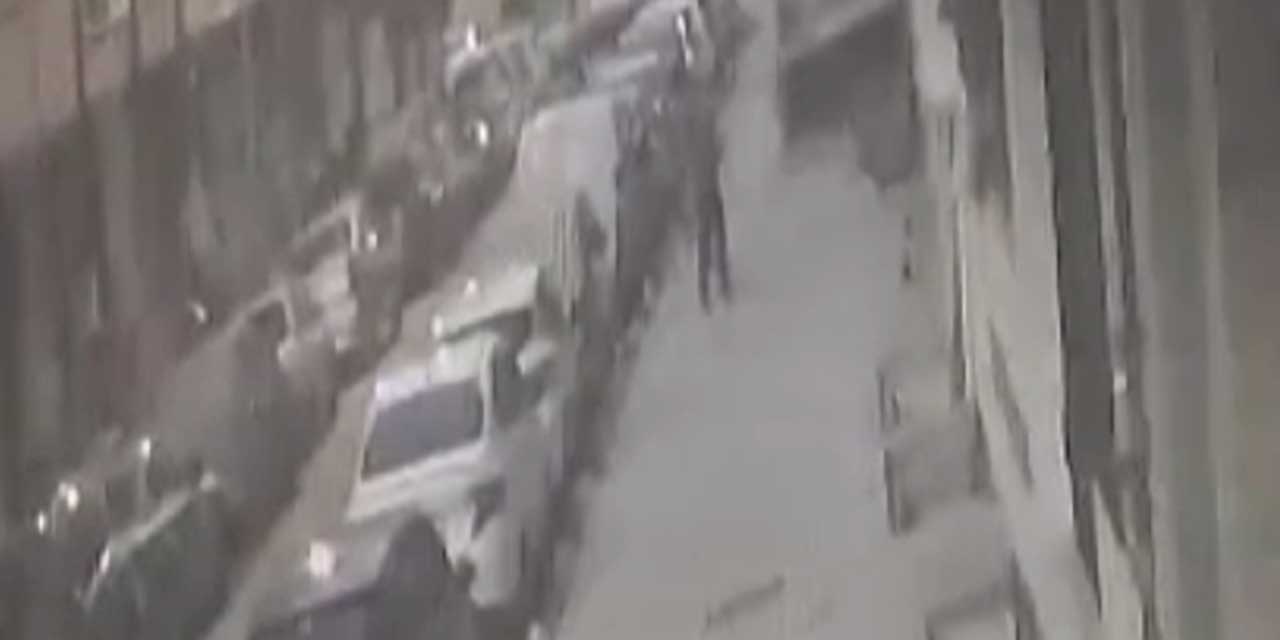 Telefonunu kaptıran 10 yaşındaki çocuk gözyaşlarına boğuldu