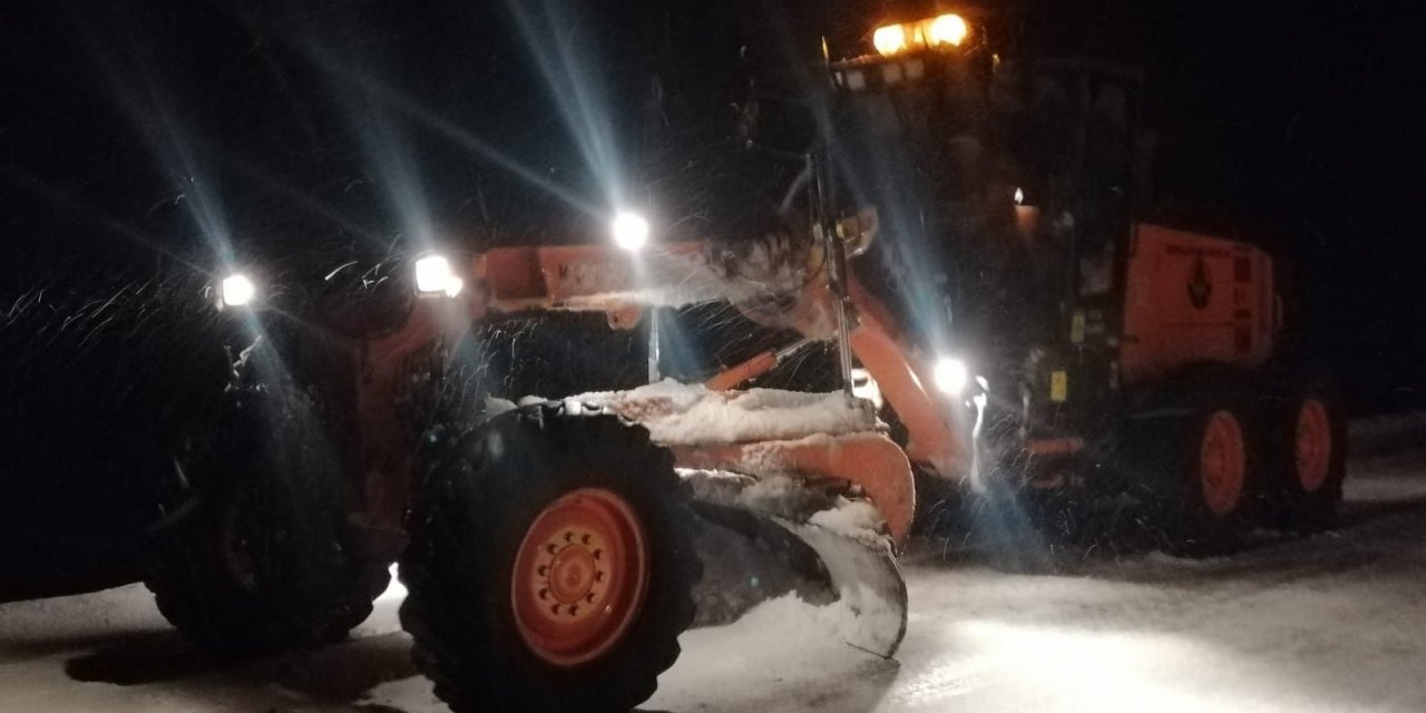 Antalya-Konya karayolunda gece kar yağışı etkili oldu