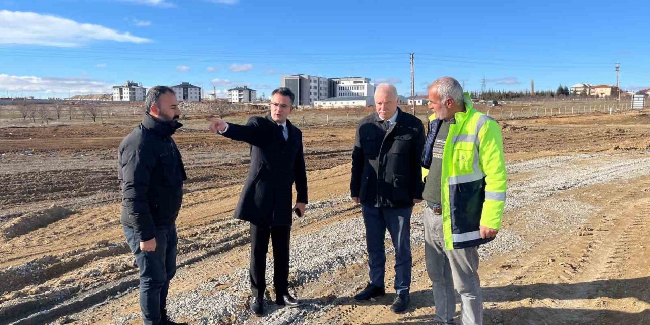 Kulu Kaymakamı Canpolat, Sağlık ve Eğitim Yatırımlarını Yerinde İnceledi