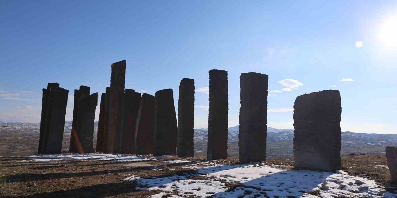 Kapadokya’da Andrew Rogers'in yaptığı heykeller uzaydan görünüyor mu?