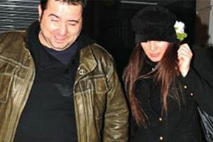 Ata ile Özge ilk kez el ele