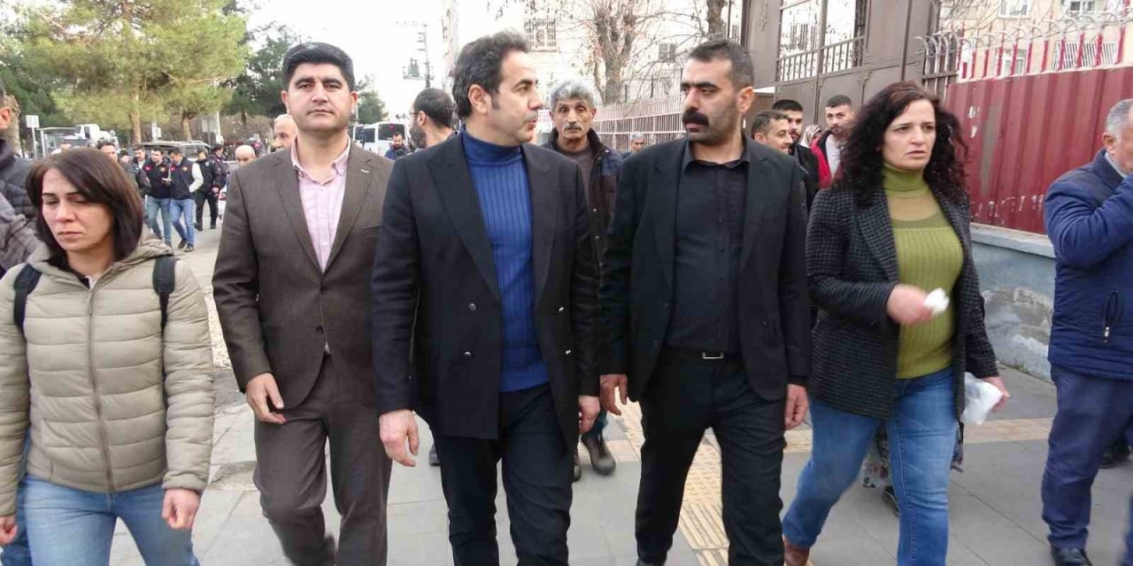 DEM Parti’nin ‘gözaltına alınıyoruz’ paylaşımı yalan çıktı