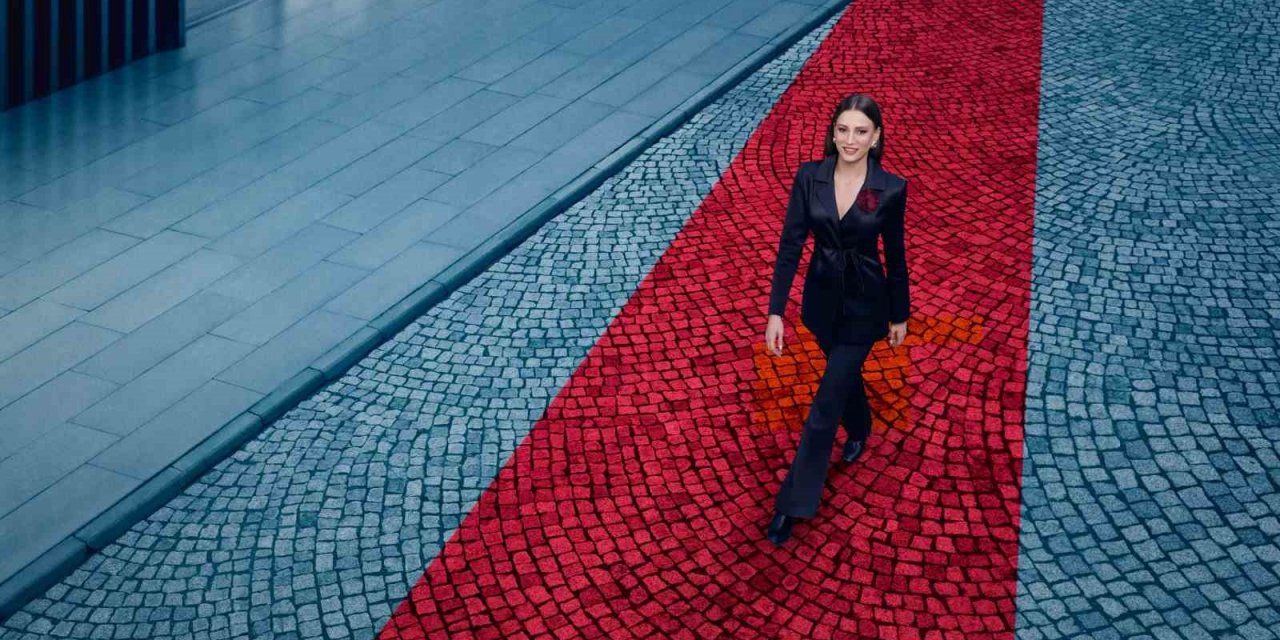 Serenay Sarıkaya ile Akbank, 1e1 Bankacılık Hizmetlerini Tanıttı