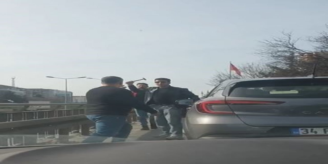 İftar saatinde trafikte çekiçli bıçaklı kavga