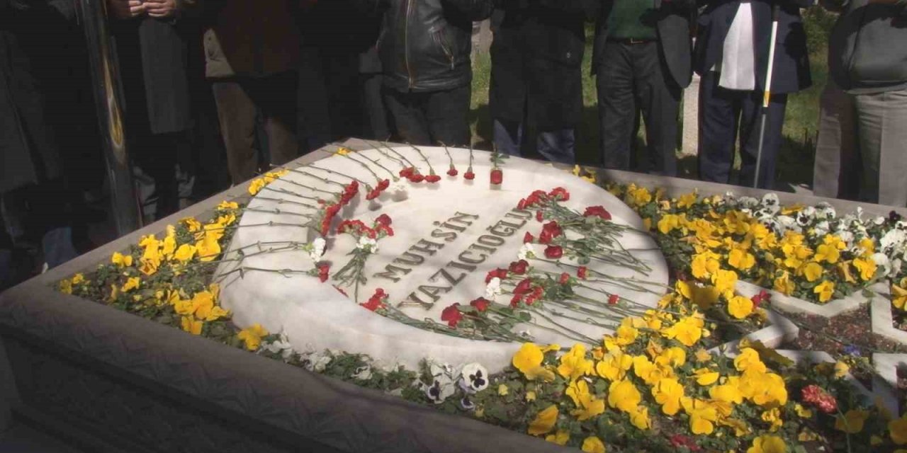 Muhsin Yazıcıoğlu kabri başında anıldı