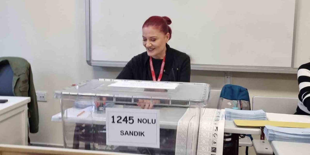 Candan Erçetin Sandık Kurulu Üyesi oldu