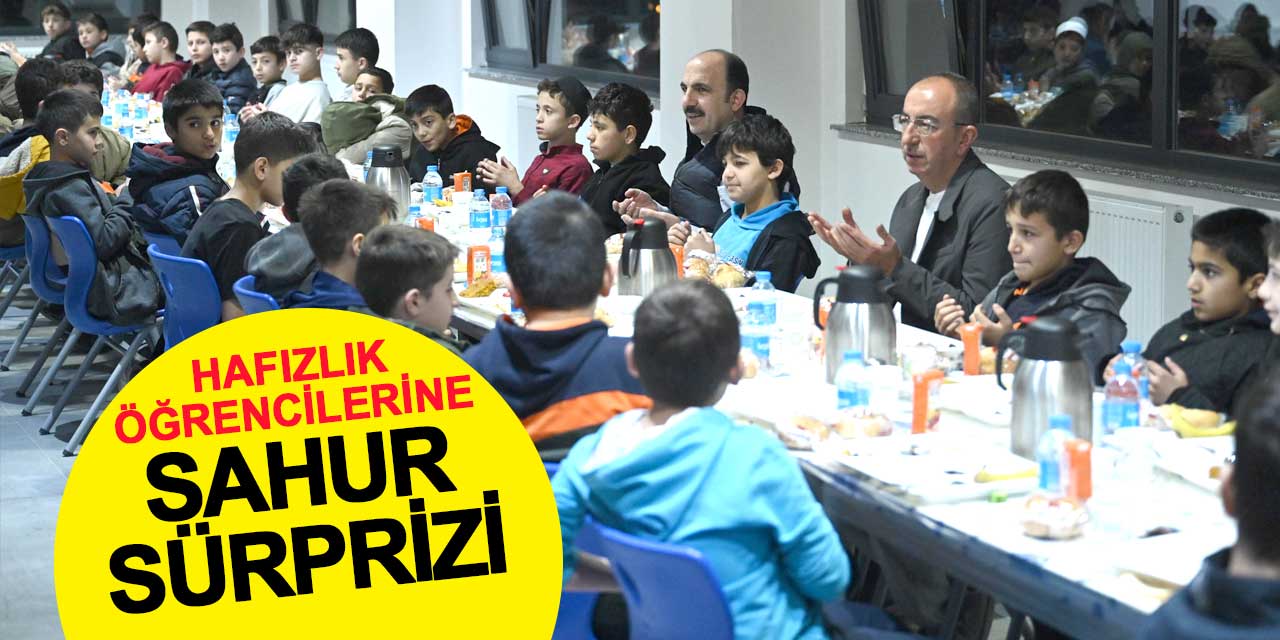 Başkan Altay'dan öğrencilere sahur sürprizi