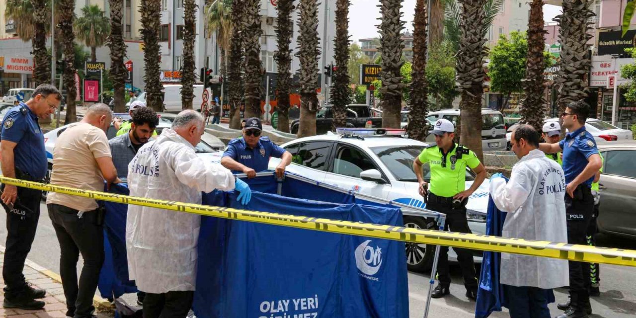 Antalya Büyükşehir Belediyesi çalışanı Gürkan Gençer kazada hayatını kaybetti